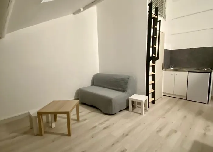 204 Immeuble Perseverance Appartement *